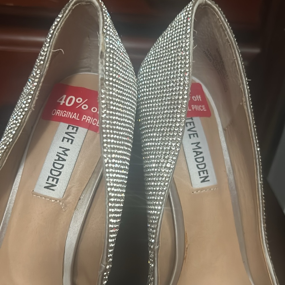 Steve Madden Daisy Lime crystal stilettos.  Never worn sold out size 6 1/2 - Picture 6 of 6